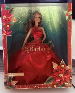 MATTEL Walmart Exclusive 2022 HOLIDAY BARBIE Brown Auburn Hair TERESA # HGW73 - Picture 1 of 6