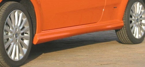 Lester Seitenschweller für Fiat Grande Punto aus GFK gefertigt mit TÜV - Bild 1 von 1