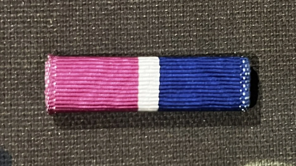 MERCHANT MARINE MARINERS MEDAL RIBBON BAR - Image 1 of 1