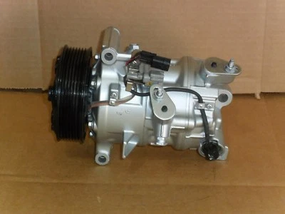 Compresor de aire acondicionado Infiniti Q50 2014, 2015 - OEM # 926004GB0A Foto 1 de 4