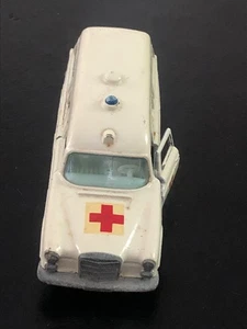 Matchbox King Size K-6 Mercedes Benz Binz Ambulance Toy - Picture 1 of 5