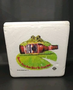 Budweiser Frosch Styroporkühler Vintage "Bring Some Bud Back To Your Pad" 1995 - Bild 1 von 13