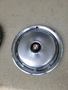 (1) Vintage OEM 1974-1979 Buick Lesabre Estate Wagon 15" Hubcap Wheel Cover - Picture 1 of 6