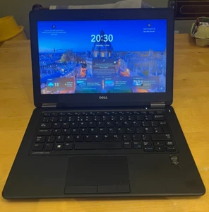 Dell Latitude E7250 i5-5300U, 12.5" 1366x768, 256GB SSD, 12GB, Windows 11 Pro L3 - Imagen 1 de 9