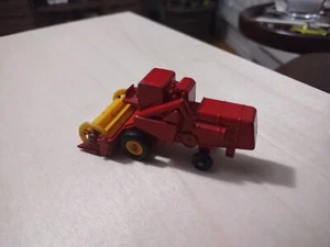 1977 MATCHBOX LESNEY BPW SUPERFAST NO 51 COMBINE HARVESTER RED YELLOW ENGLAND - Picture 1 of 7