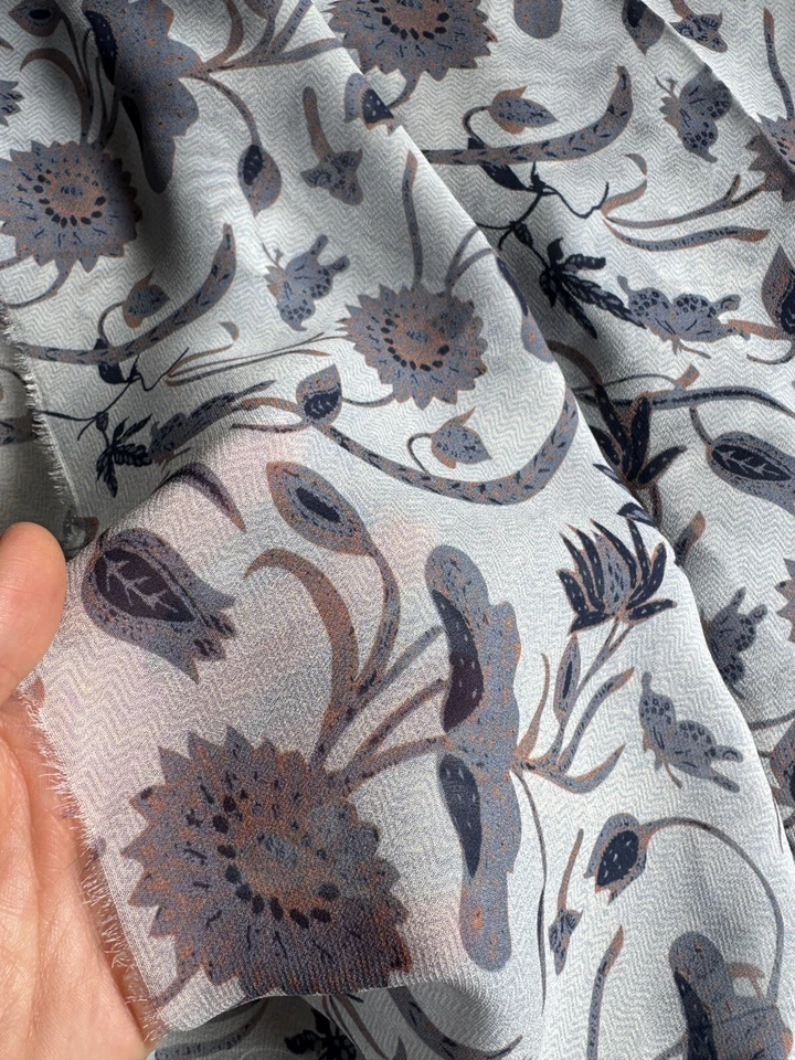 TB Chiffon 100% Viscose Rayon Fabric By The Yard  Light Summer Floral - Image 1 of 4