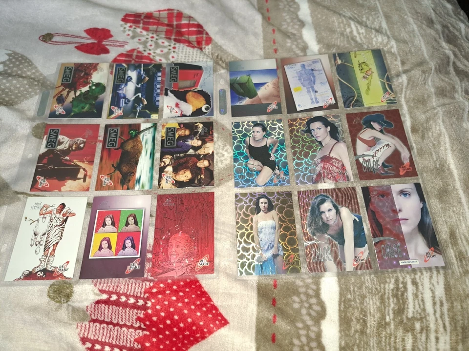 Red Dwarf Futera Trading 18 Chase Cards: SMEG #SG1-6 CHLOE #CA1-6 SYLVAIN #SD1-6 - Image 1 of 2