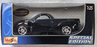 MAISTO 1:25 Special Edition 2000 Chevrolet SSR Concept, Black, Box good not mint - Image 1 of 4