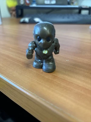 OOSHIE XL  DC Comics  Bronze the Flash - Imagem 1 de 4