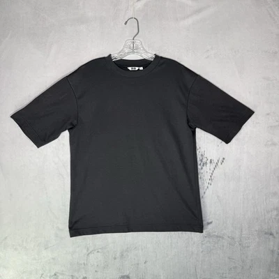 Uniqlo U AIRism Oversized T-Shirt Men’s Medium Black – Minimalist Premium Basic - Image 1 of 4