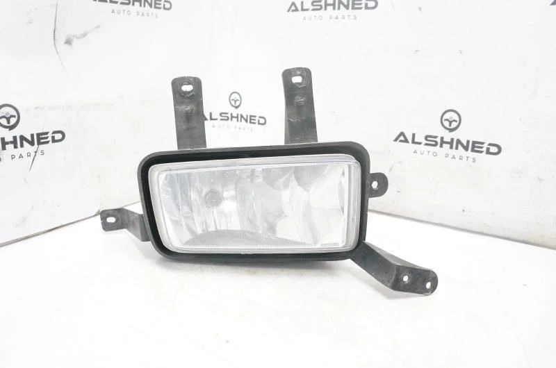 Luz antiniebla delantera izquierda conductor Chevrolet Tahoe 2007-2015 22872763 OEM Foto 1 de 4