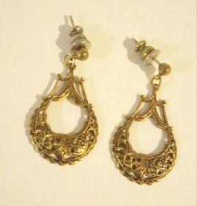 Sweet Filigree Dangle from Post Earrings Antiqued Gold Tone 1" Romantic Light - Picture 1 of 3
