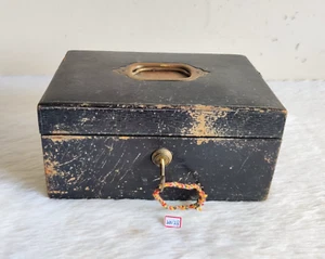 Joyero vintage de madera hecho a mano de la década de 1920 con 3 compartimentos llave original antigua WN78 - Imagen 1 de 9