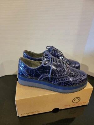 Zapato Oxford Big Buddha talla 10 para mujer patrón azul marino nuevo en caja Foto 1 de 4