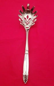 Empress von International Sterling Pasta Servierer nach Maß  - Bild 1 von 3