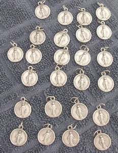 New Lot 23 Miraculous Mary Medals ITALY 15MM Round w Jump rings - Picture 1 of 7