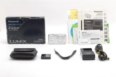 ☆NEAR MINT☆Panasonic Lumix DMC-FX07 Compact Digital Camera Silver From JAPAN - Image 1 of 4