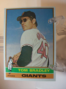 1976 Topps Baseball Card    #644 Tom Bradley     (92700)