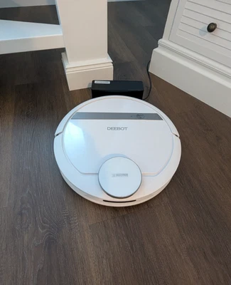 Ecovacs DEEBOT 900 Saugroboter - Weiß - Bild 1 von 4