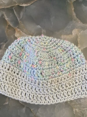 Sombrero/Gorro Bebé Crochet Hecho a Mano Multicolor Suave Hilo Acrílico Talla 0-6 Meses - Imagen 1 de 3
