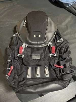 Mochila Oakley Kitchen Frek Tactical AP negra/gris Foto 1 de 4