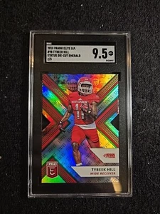 2018 TYREEK HILL *2/5* SGC 9.5 MT+ Panini Elite D.P. #98 Emerald ~1stB - Picture 1 of 5