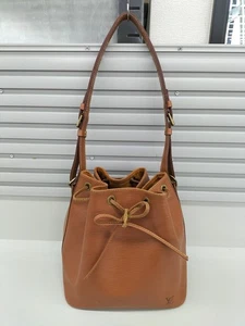 LOUIS VUITTON Petite Noezipangu Gold M44008 - Bild 1 von 6