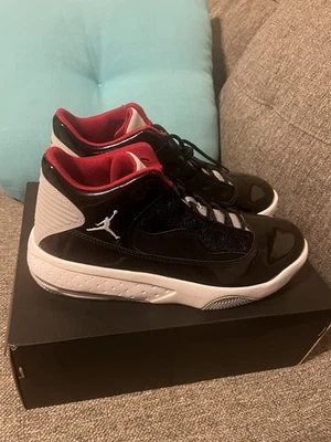 Nike Air Jordan, Max Aura 2 Cimento Preto, Tamanho 11.5, Novo - Imagem 1 de 4