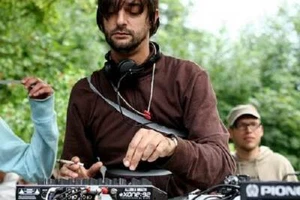 Ricardo Villalobos Live Minimal & Techno DJ-Sets Compilation (2004 - 2023) - Bild 1 von 6