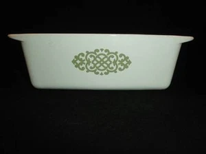 VTG Corning Ware Open Loaf Pan Green Medallion P315B 2 qt - Picture 1 of 1