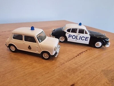 NEW - Set Limited Ed Corgi 97721 Durham Police Jaguar MK II Mini Cooper model - Image 1 of 4