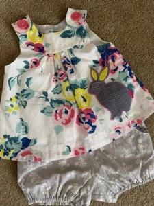 BABY BODEN Verano Pinafore Vestido & Bloomers CONEJO Bebé Niñas Talla 0-3 M - Imagen 1 de 1
