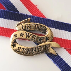 United We Stand Band Pin patriotisch Revers Hut Weste U.S.A. God Bless America Vintage - Bild 1 von 3