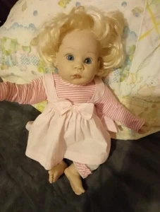 1999 Lee Middleton Baby Girl Doll By Reva Blonde Hair Blue Eyes 19" long - Picture 1 of 11