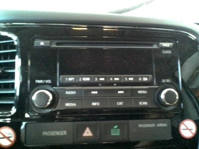 Equipo de audio pantalla y receptor de radio compatible con 15-17 LANCER 1341600 Foto 1 de 4