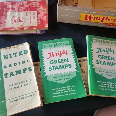 Vintage trading stamps lot Green Stamp Red Stamp Books - Image 1 of 4