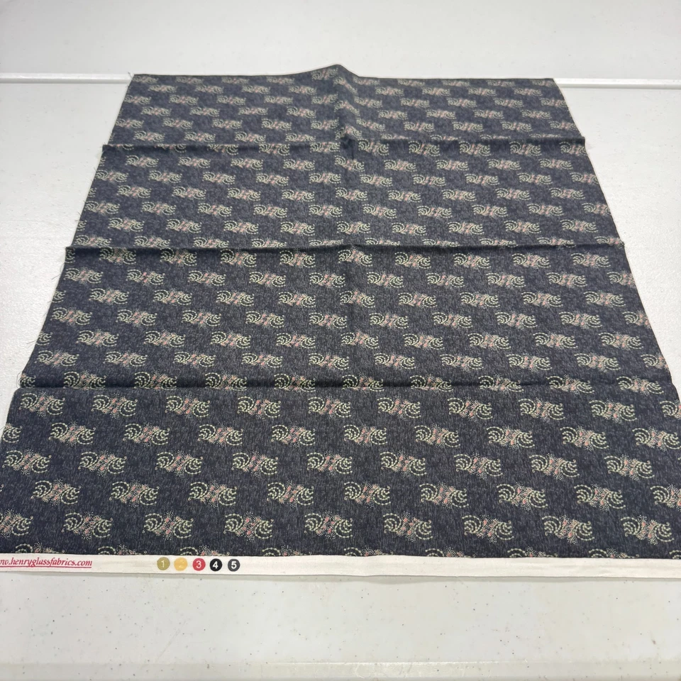 Henry Cristal Acolchado Tela Algodón Negro Paisley Remolinos 18x43 Foto 1 de 4