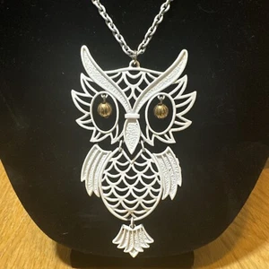 Vintage White Metal Owl Pendant Necklace Jointed With White 24 Inch Rope Chain - Picture 1 of 7