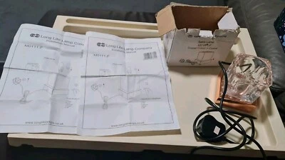 Lámpara de mesa atenuadora táctil cubo cristal color cromo cepillado luz, sin usar Foto 1 de 4