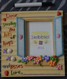 NEU ~ Skribbles personalisierter Keramikrahmen "handbemalt" Marker enthalten - Bild 1 von 1