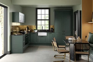 Kensington Heritage Green Kitchen Doors And Drawer Fronts - Picture 1 of 4
