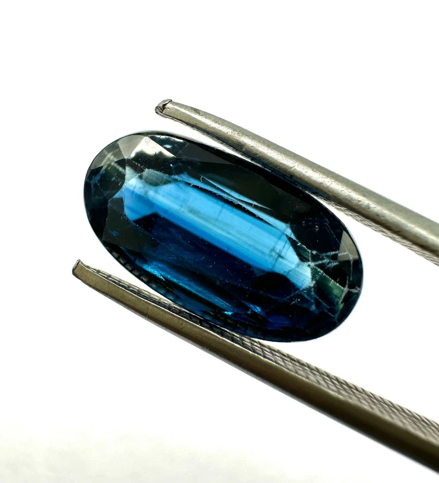 Kyanite Sapphire Gemstone, Natural Kyanite Oval Cut Loose Gemstone 3.9 Ct 12x7mm - Image 1 of 4