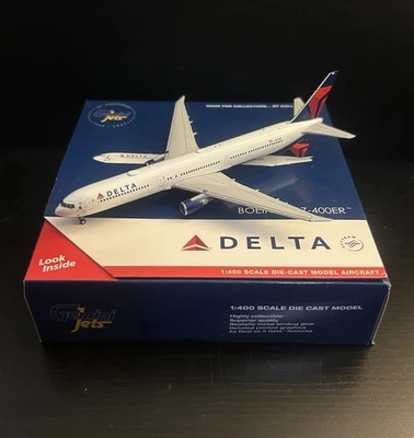 GeminiJets 1:400 Delta Air Lines Boeing 767-400ER N842MH GJDAL2153 RARE - Image 1 of 3