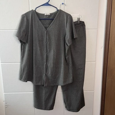 Conjunto de pijama suave de dos piezas Ekouaer para mujer talla XL extra grande manga corta capri Foto 1 de 4