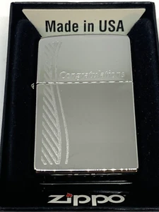 Accendino Zippo 24878 2010 inciso "CONGRATULAZIONI" NUOVO B-10 - Foto 1 di 9