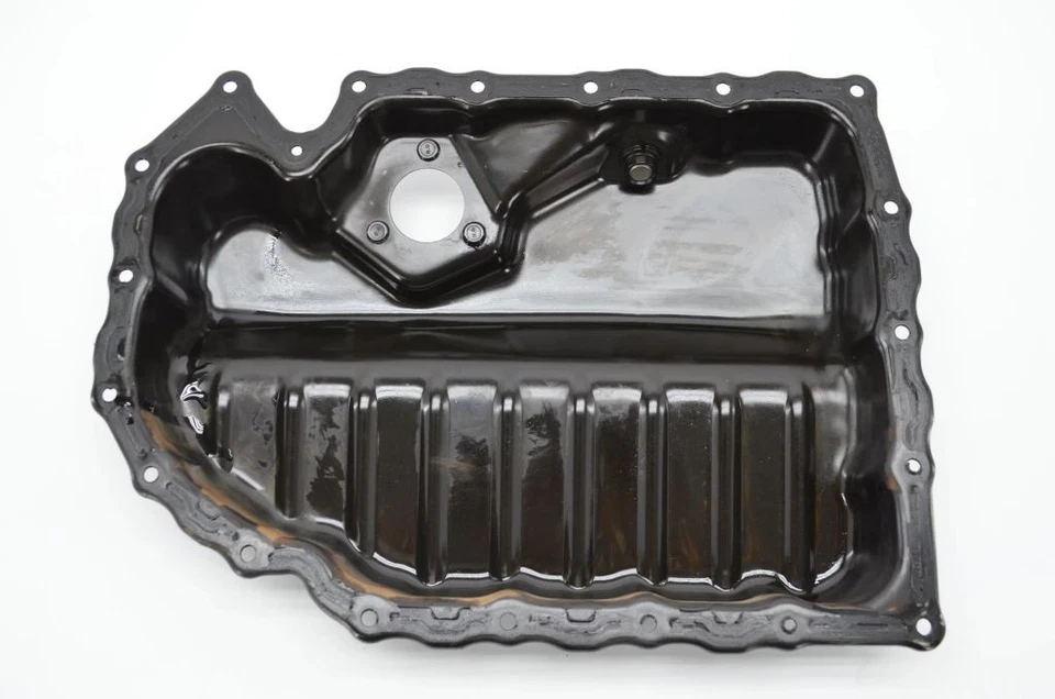 Audi A3 S3 8P 2010 Petrol Oil sump pan 06J103600AF OPO1966 - Image 1 of 3