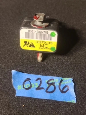 2006- 2007  Silverado  TAHOE Chevrolet GMC Sierra FRONT sensor 10370149 OEM - Image 1 of 2