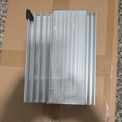 Amplificador de radio amplificador Infinity 2015-2018 Hyundai Sonata OEM 96370-C1500 Foto 1 de 4