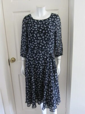 Vestido Laura Ashley Azul Marino con Flores Blancas Manga Larga Cuello Redondo Forrado Reino Unido 10 Nuevo con Etiquetas Foto 1 de 4