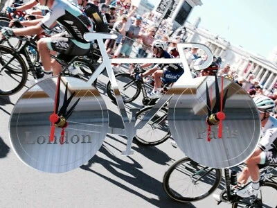 Relojes Family & Friends Nombres Bicicleta Dos Zonas Horarias, Colores Personalizados Foto 1 de 4